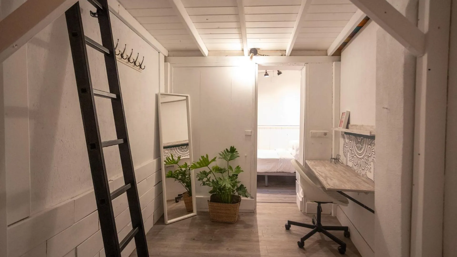 Naim Guest House Malaga Centro 0*,