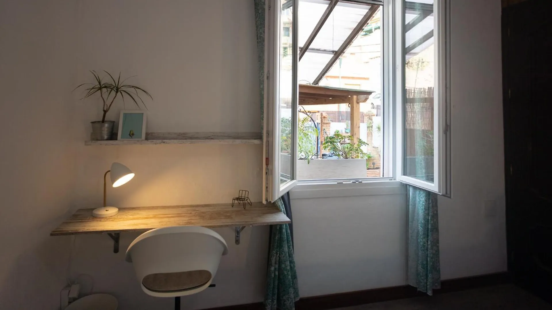 Naim Guest House Malaga Centro スペイン