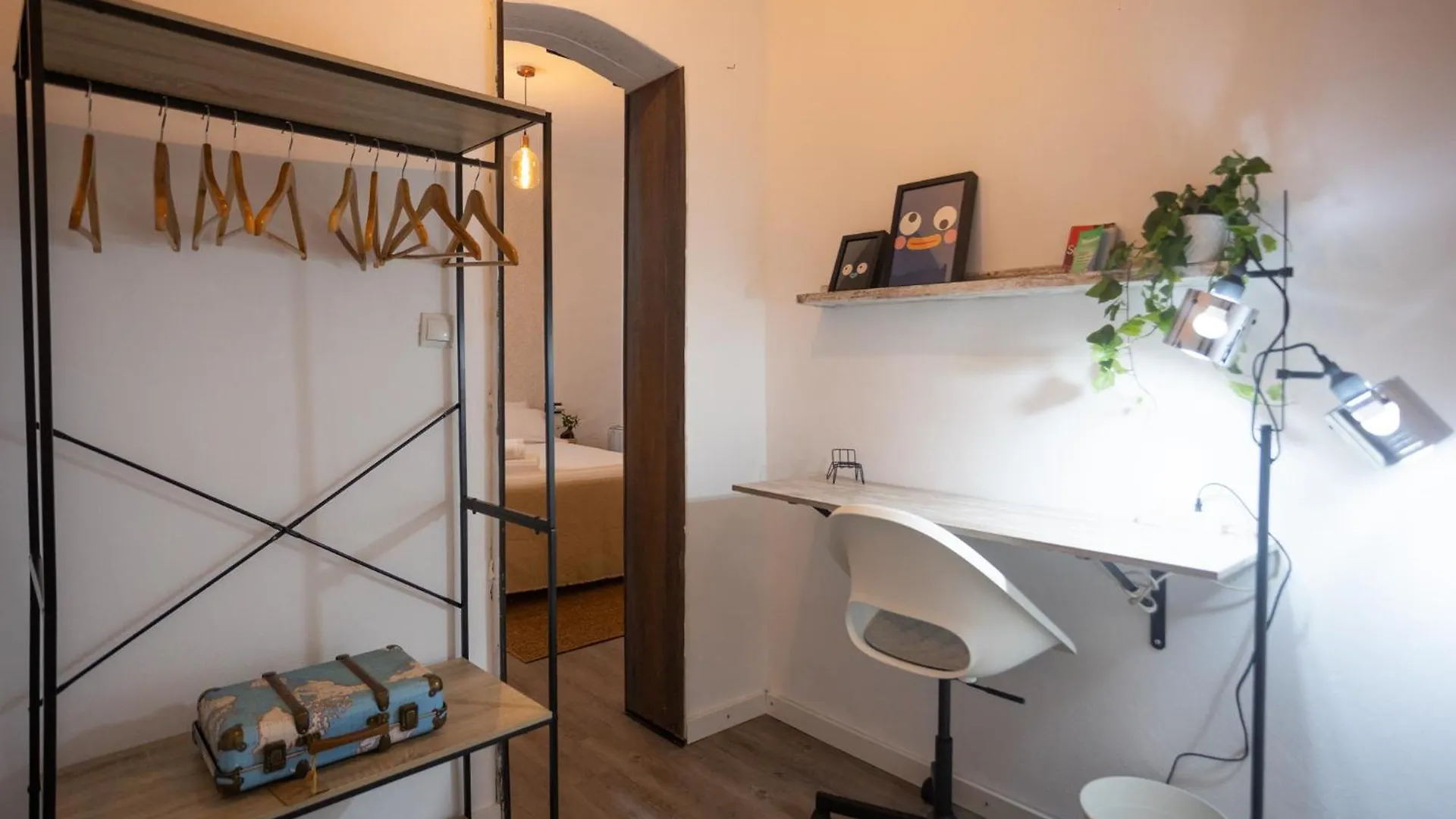 Naim Guest House Malaga Centro 0*,