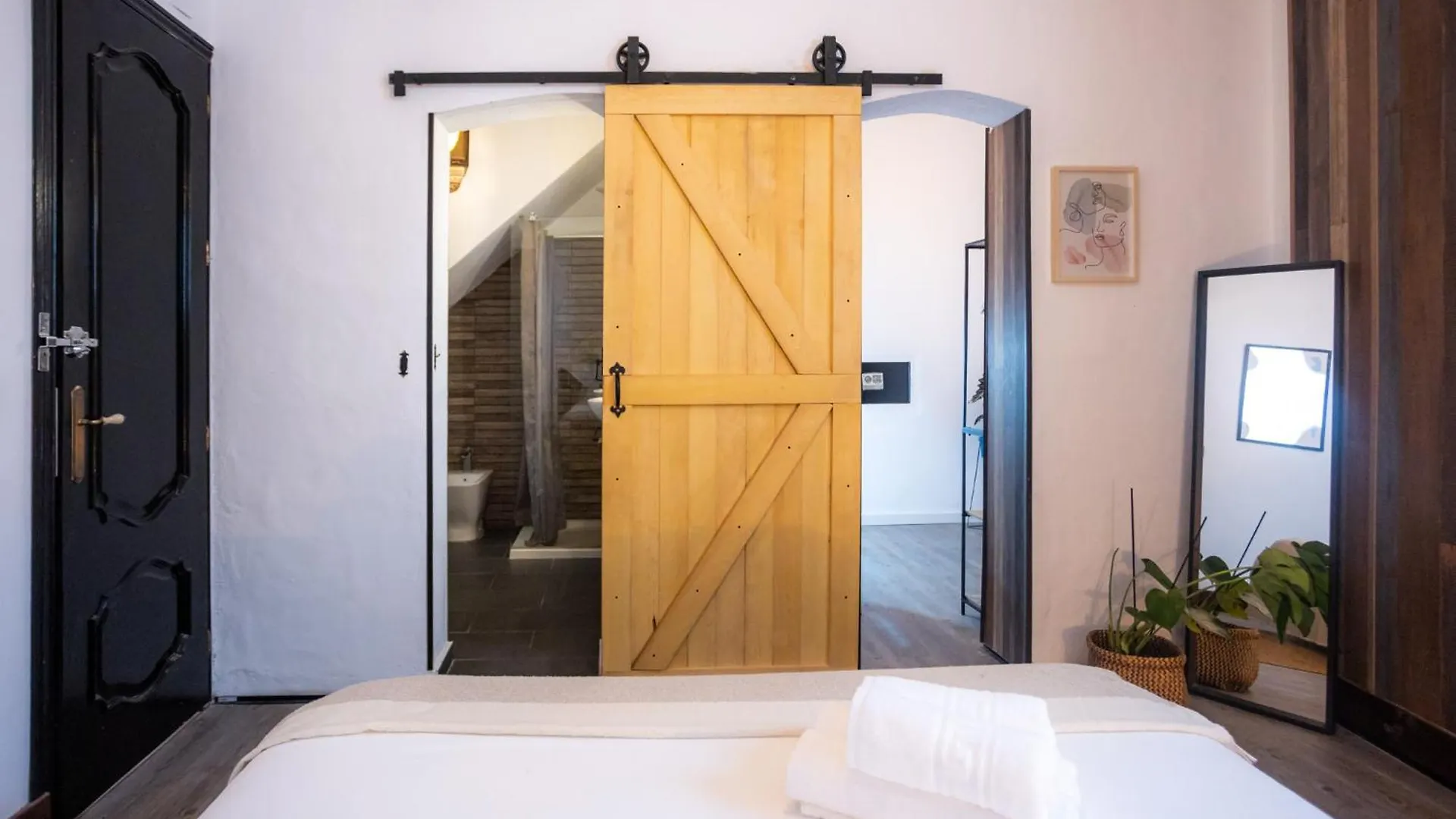Naim Guest House Malaga Centro